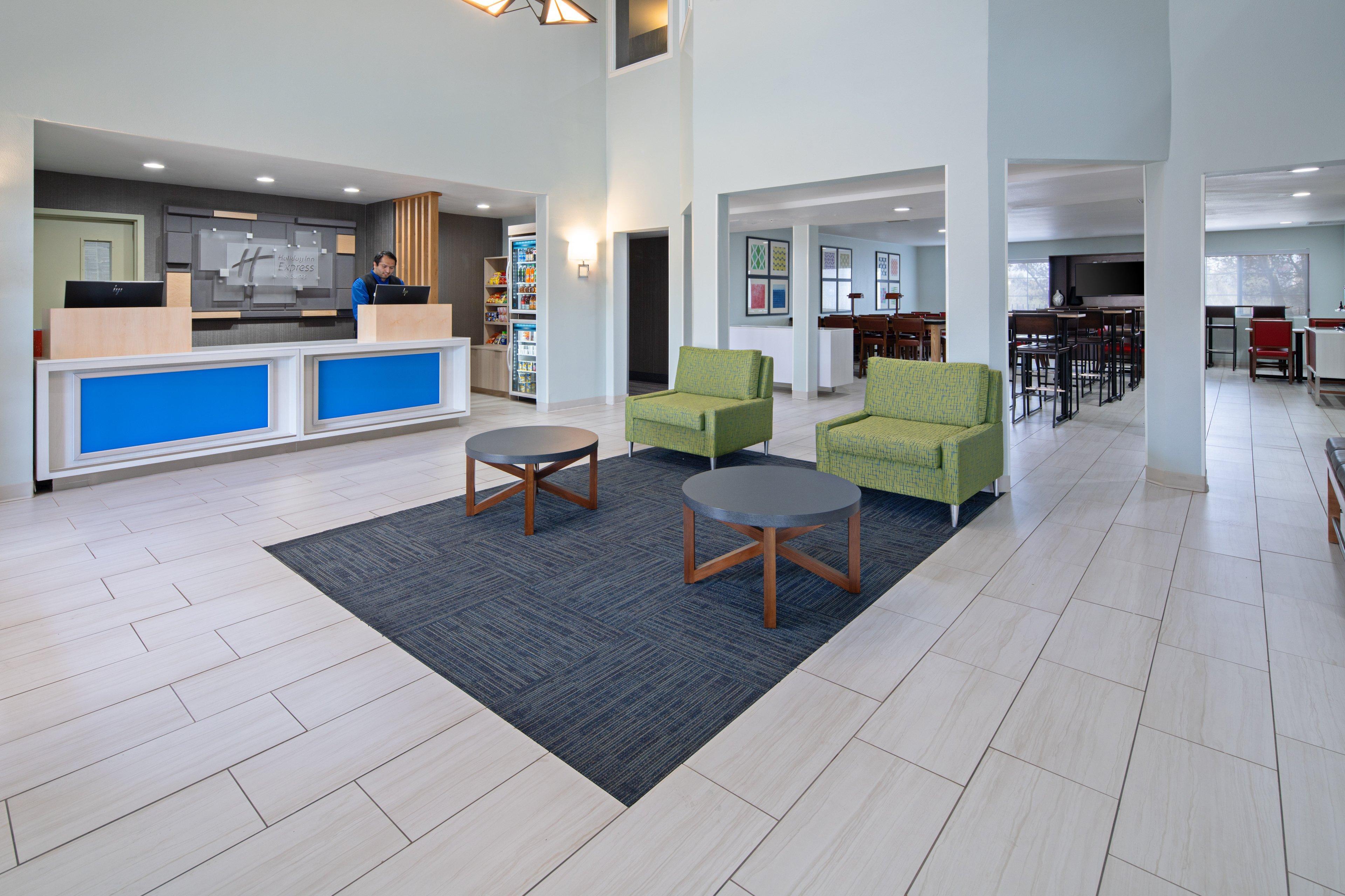 Holiday Inn Express & Suites Watsonville By Ihg Εξωτερικό φωτογραφία