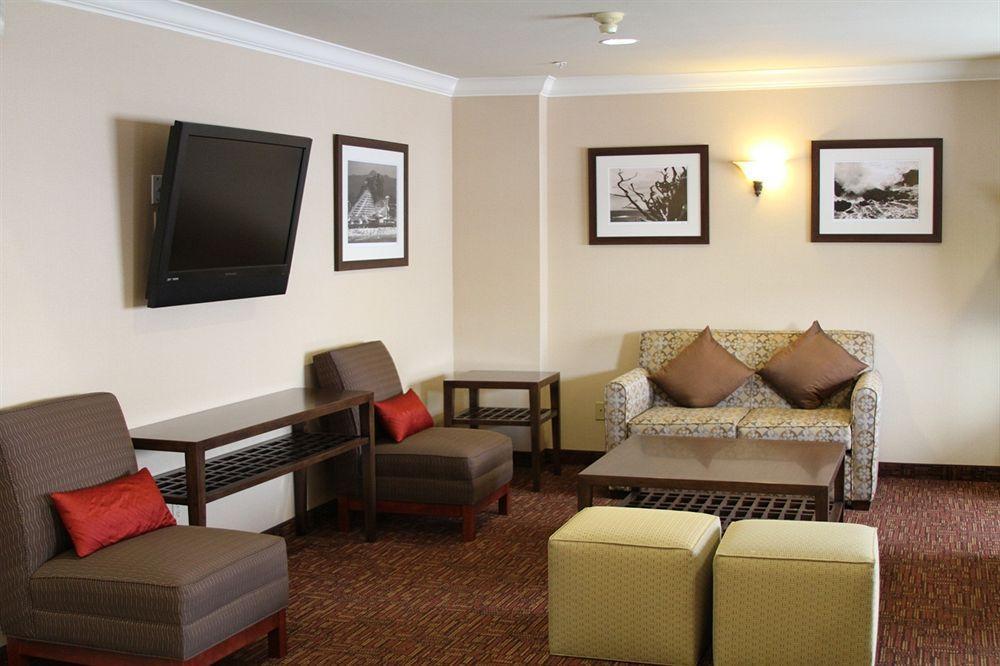 Holiday Inn Express & Suites Watsonville By Ihg Εξωτερικό φωτογραφία