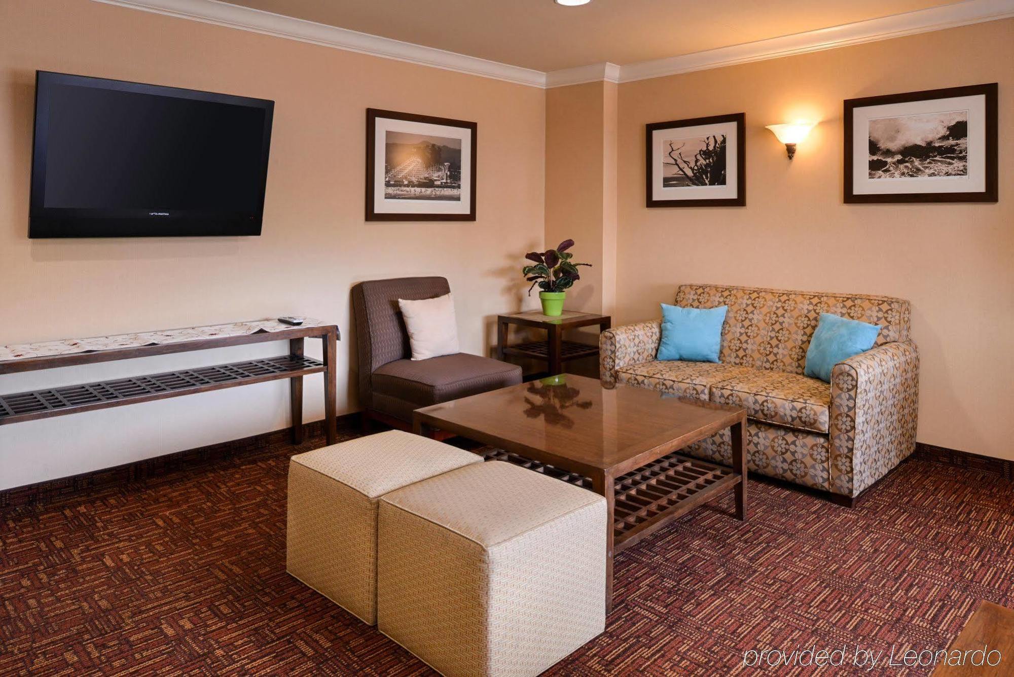Holiday Inn Express & Suites Watsonville By Ihg Εξωτερικό φωτογραφία