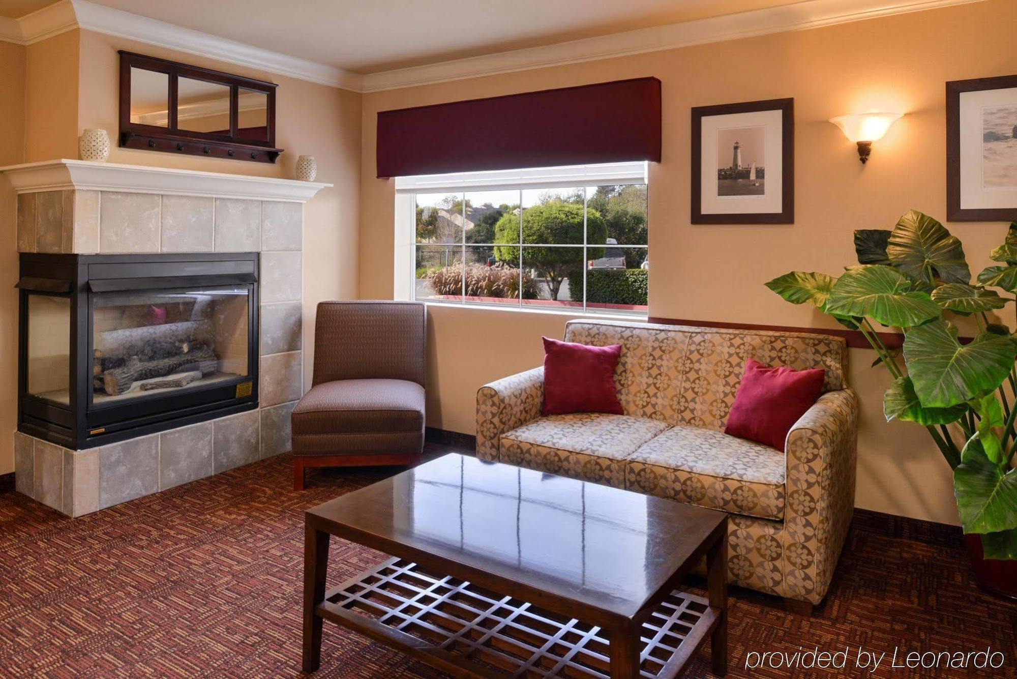 Holiday Inn Express & Suites Watsonville By Ihg Εξωτερικό φωτογραφία