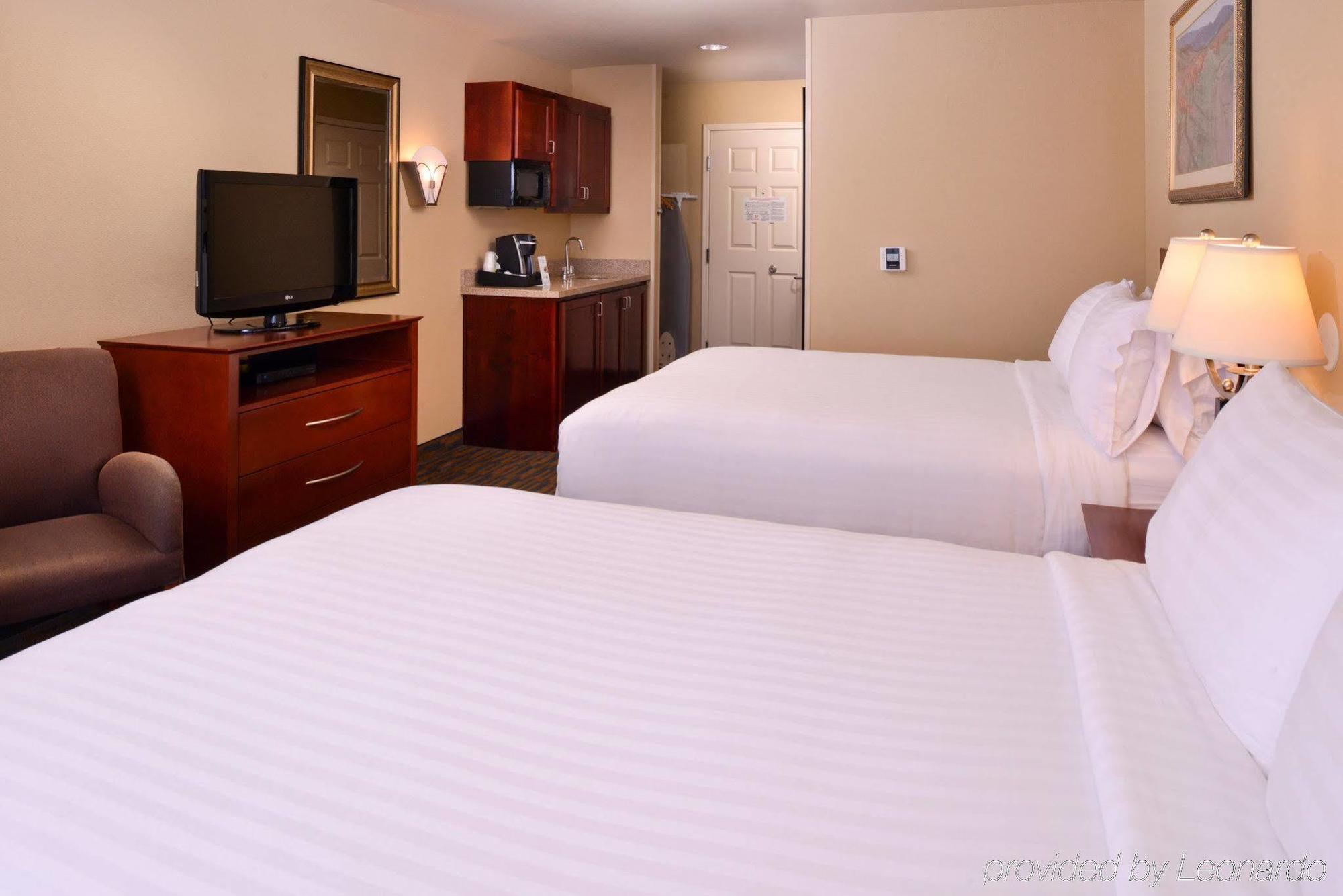 Holiday Inn Express & Suites Watsonville By Ihg Εξωτερικό φωτογραφία