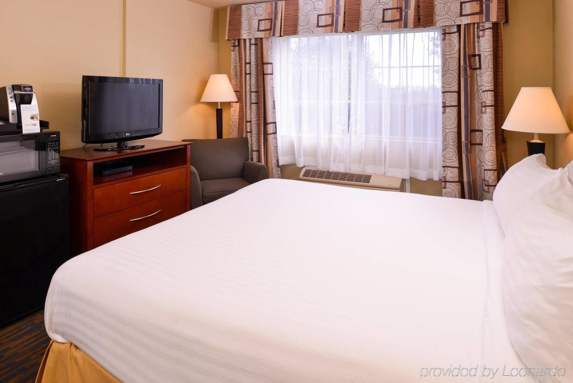 Holiday Inn Express & Suites Watsonville By Ihg Εξωτερικό φωτογραφία