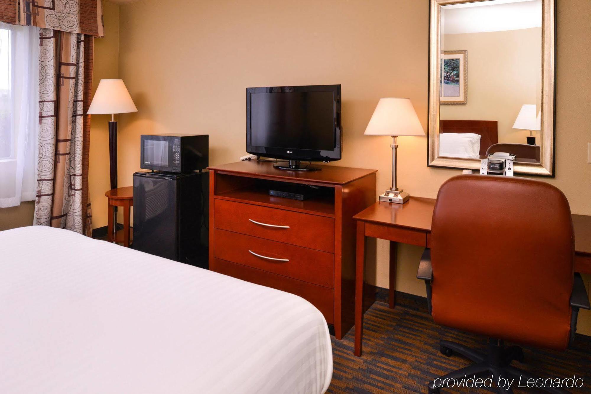 Holiday Inn Express & Suites Watsonville By Ihg Εξωτερικό φωτογραφία