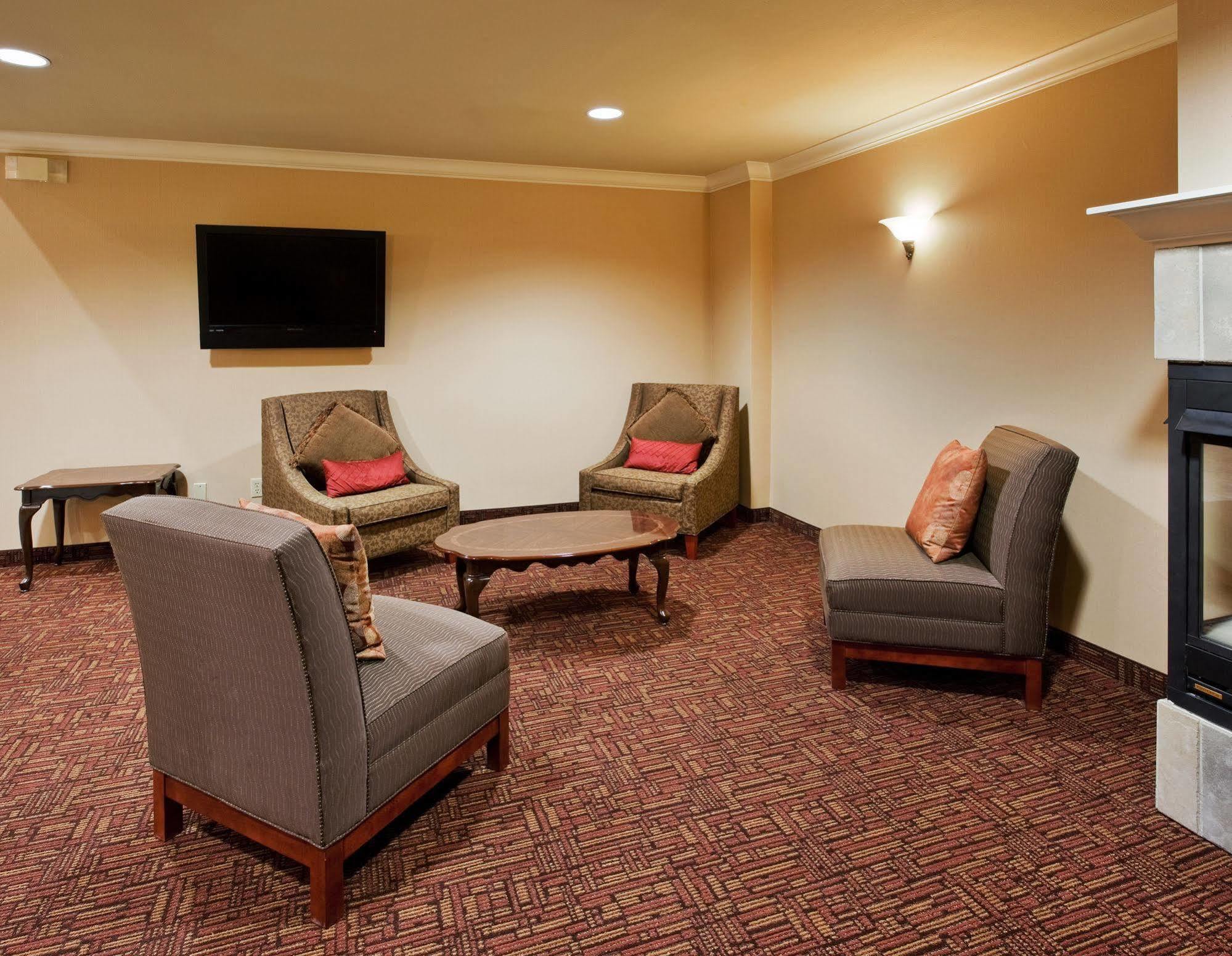 Holiday Inn Express & Suites Watsonville By Ihg Εσωτερικό φωτογραφία